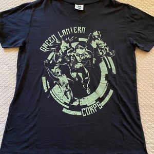 Men's DC Comics Large Green Lantern V-Neck T-Shirt